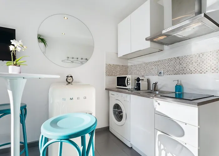 Apartment Cocon Place Massena, Cours Saleya Et