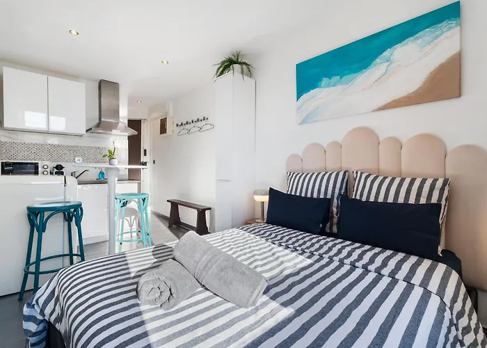 Cocon Place Massena, Cours Saleya Et *